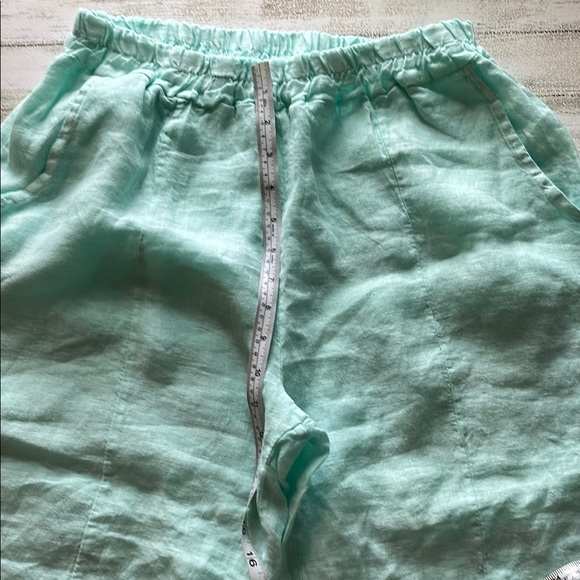 Stylish Mint Linen Cropped Pants for Women - Picture 6 of 8